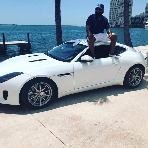 Profile Picture of Omar Nelson (@omarnelson) on Poshmark