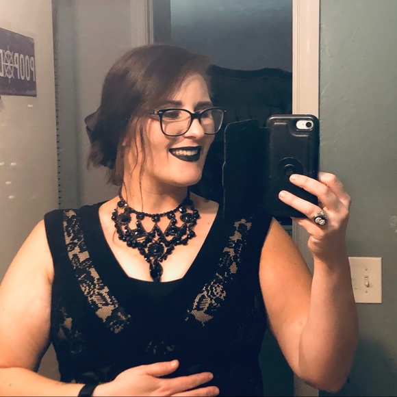 Profile Picture of Bee Jenkins (@terrasakura) on Poshmark