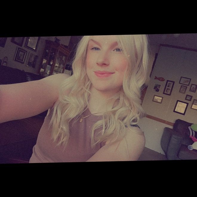 Profile Picture of dani duvall🌼 (@duvalldani9) on Tiktok