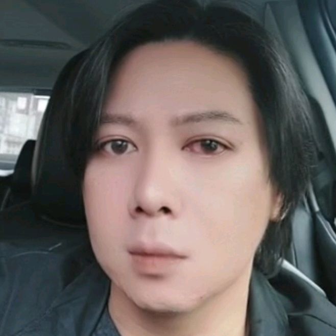Profile Picture of Alex Zeed (@alex_zeed) on Tiktok