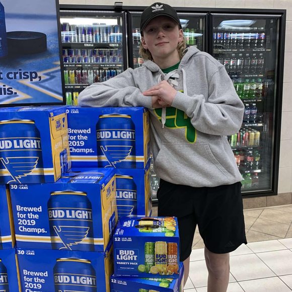 Profile Picture of Johnny Hegger (@johnnyhegger) on Poshmark