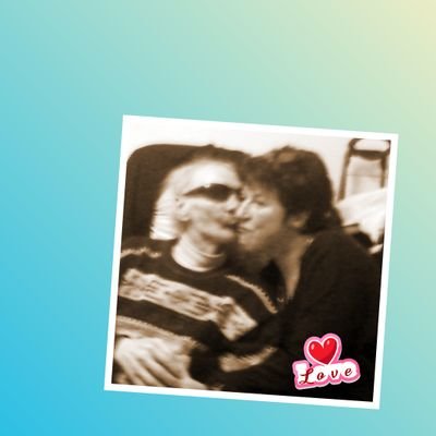 Profile Picture of Aline Dupont (@AlineDupont18) on Twitter