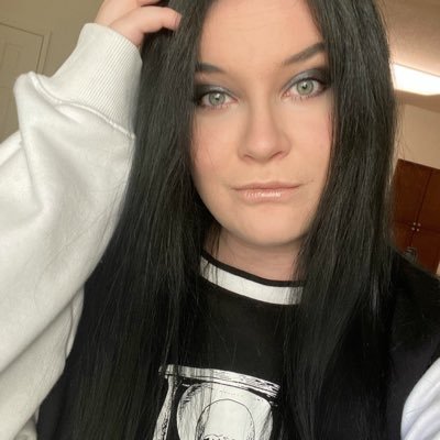 Profile Picture of Josie Cannon (@JoSEAshore) on Twitter