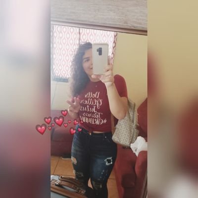 Profile Picture of Arely Linares (@arelyylinares) on Twitter