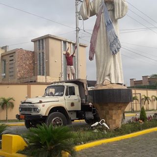 Profile Picture of Edwin Loor (Papingo) (@edwin.loor.731) on Facebook