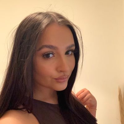 Profile Picture of Holly Rose (@hollycrosby01) on Twitter