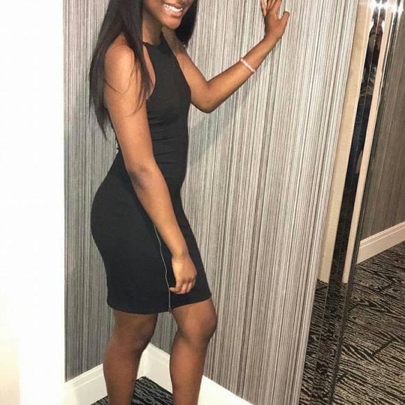 Profile Picture of Taylor Dupont (@taylor2u) on Poshmark