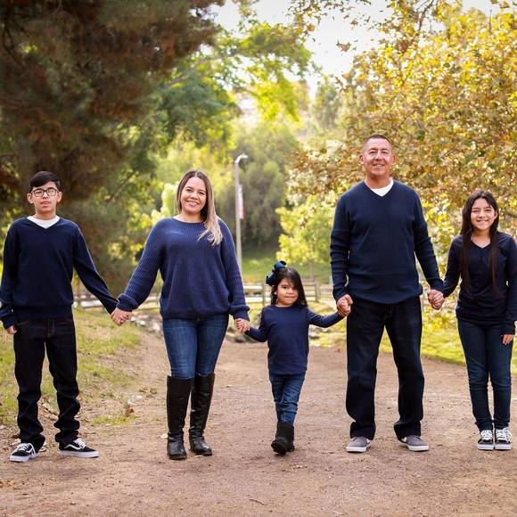 Profile Picture of Michell Gonzalez (@michell1231) on Poshmark