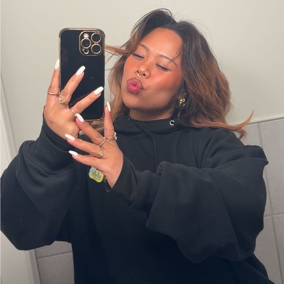 Profile Picture of Rose Enriquez (@d_balisacan) on Poshmark