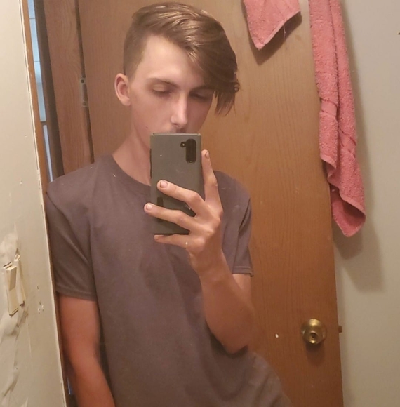 Zachary Buchanan - Poshmark Profile Picture of Zachary Buchanan (@zbuchanan199) on Poshmark