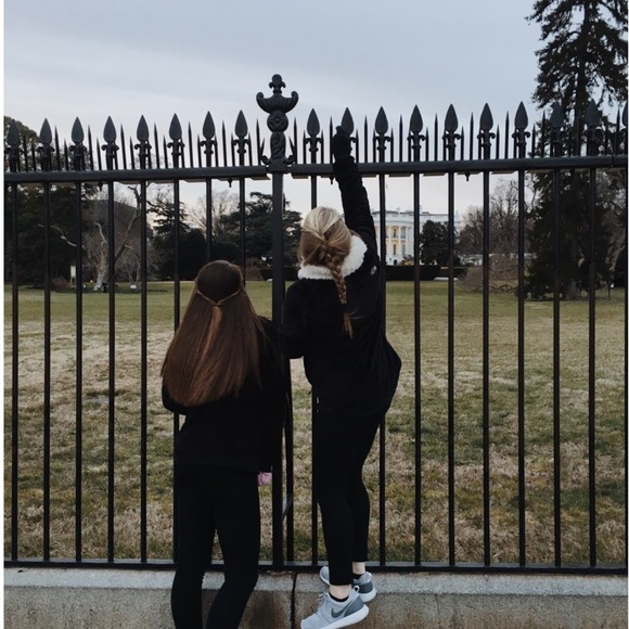 Profile Picture of Annaka Kicinski (@annakakicinski) on Poshmark