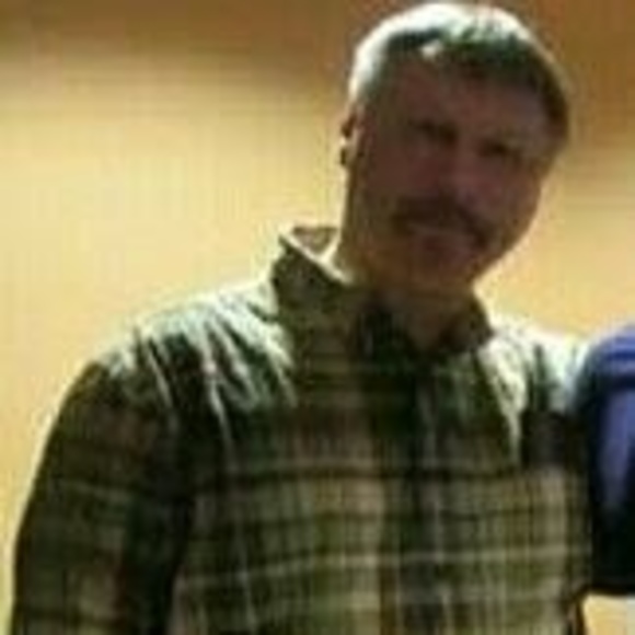 Profile Picture of Douglas Hansen (@hapros666) on Poshmark