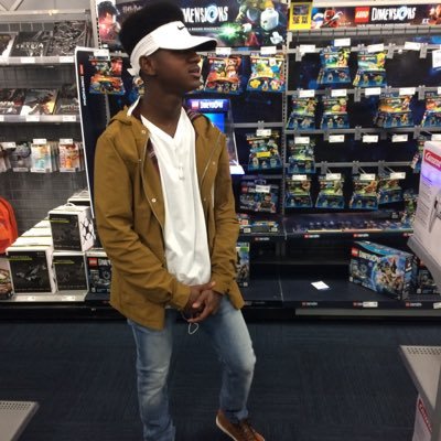 Profile Picture of Aaron Jarmon Brooks (@ajbrooks_7) on Twitter