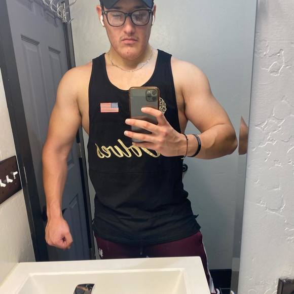 Profile Picture of Victor Carrera (@v_carrera) on Poshmark