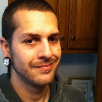 Profile Picture of Sean Gagnon (@Aceintheholenh) on Twitter