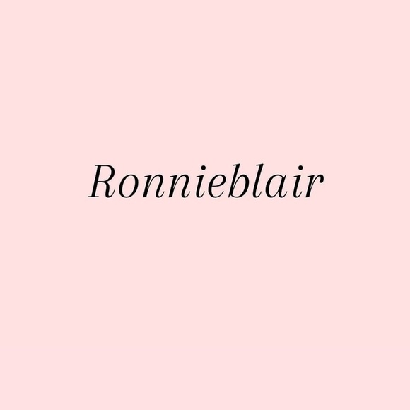 Profile Picture of Ronnieblair's Ronnieblair's (@crystalceleste) on Poshmark