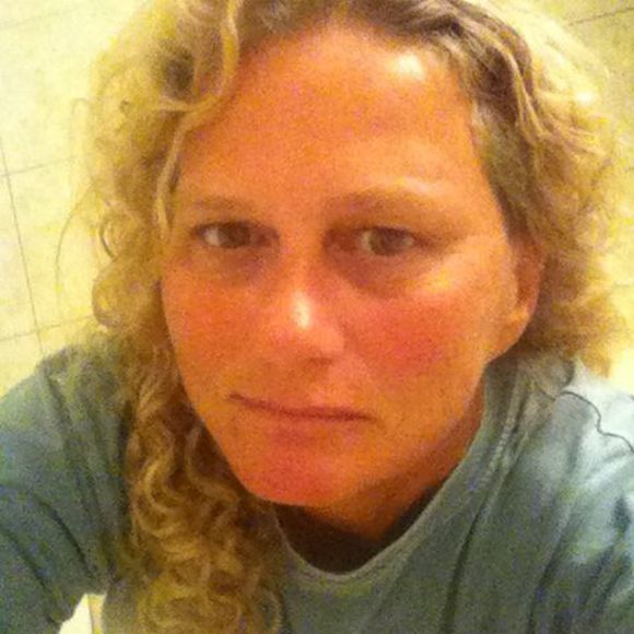 Profile Picture of Debra Long (@passway) on Poshmark