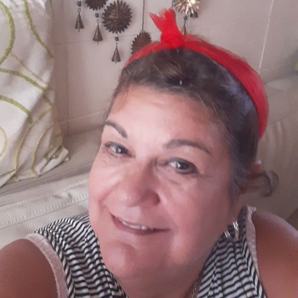 Profile Picture of Desta Branham (@chilco) on Poshmark