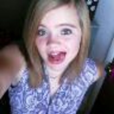 Profile Picture of Lily Peck (@lilyluvu1101999) on Twitter