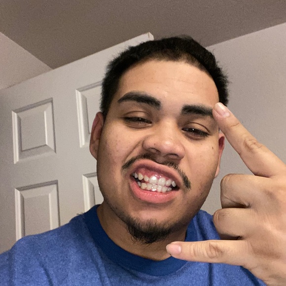 Profile Picture of Fabian Mata (@fabian099) on Poshmark