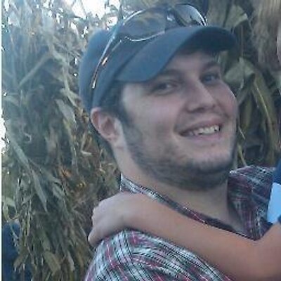 Profile Picture of Andrew Blumetti (@99RedBlumes) on Twitter