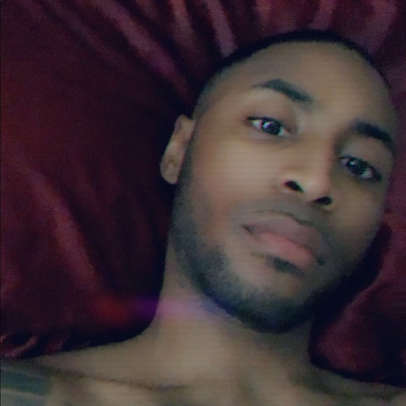 Profile Picture of Paul Ellis (@paulellis126) on Poshmark