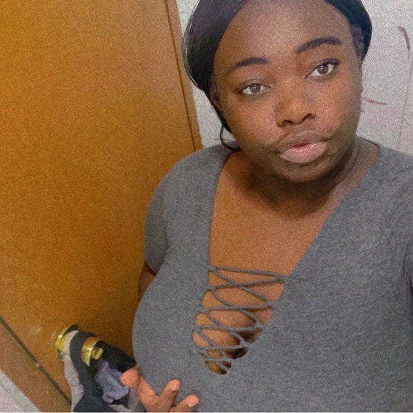 Profile Picture of Caylee Farrington (@cayleefarrin204) on Poshmark