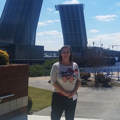 Profile Picture of Stephanie Black (@goelway7) on Twitter