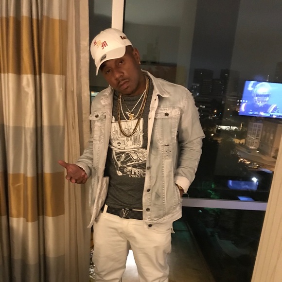 Profile Picture of Curtis Calvin (@curtis_is_loco) on Poshmark