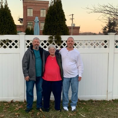 Profile Picture of Bonnie Bleistine (@BleistineBonnie) on Twitter