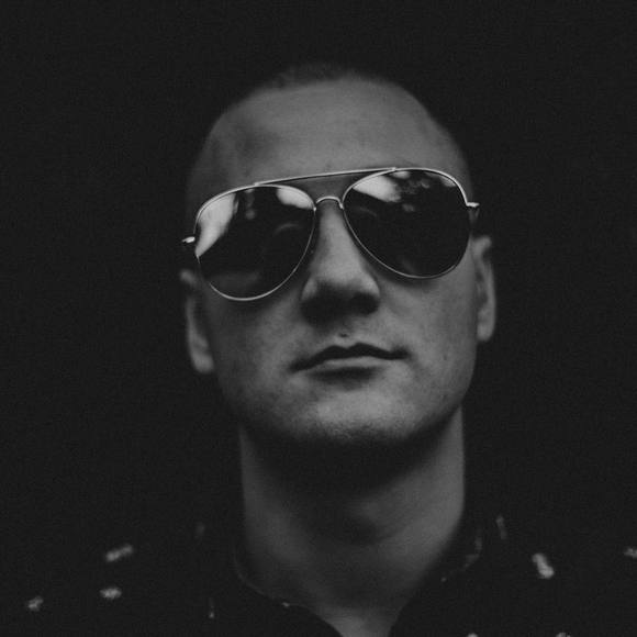 David Karavan - Poshmark Profile Picture of David Karavan (@davidkaravan50) on Poshmark