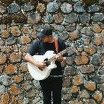 Profile Picture of Kim Official Music (@KimOfficialMus2) on Twitter