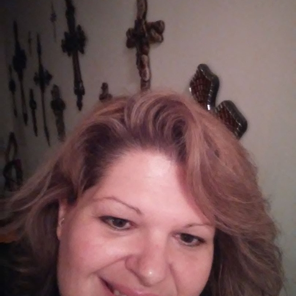 Profile Picture of Jackie Portwood (@jackieportwood) on Poshmark