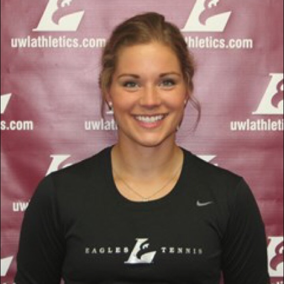 Profile Picture of Kimmy Mrozek (@mrozek10) on Poshmark