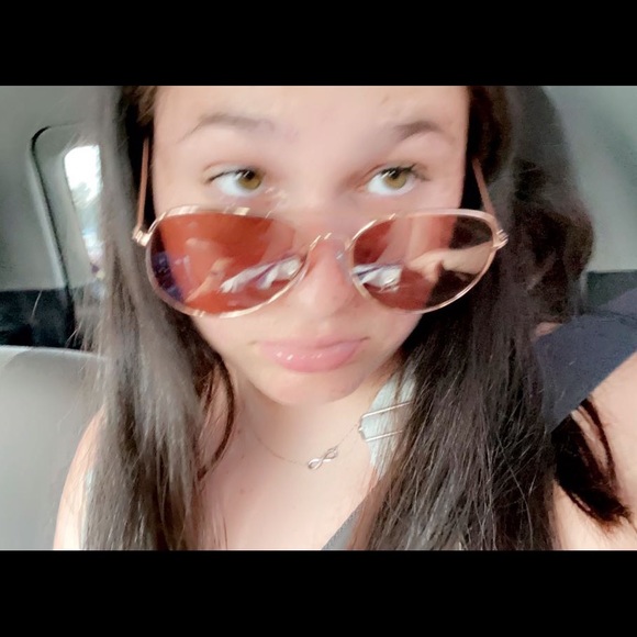 Profile Picture of Grey Thomas (@greythomas) on Poshmark