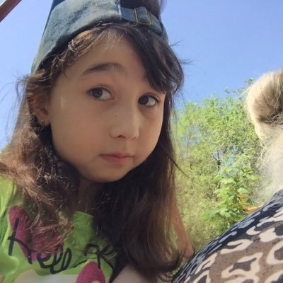 Profile Picture of Isabella Combs (@Bella_Combs19) on Twitter