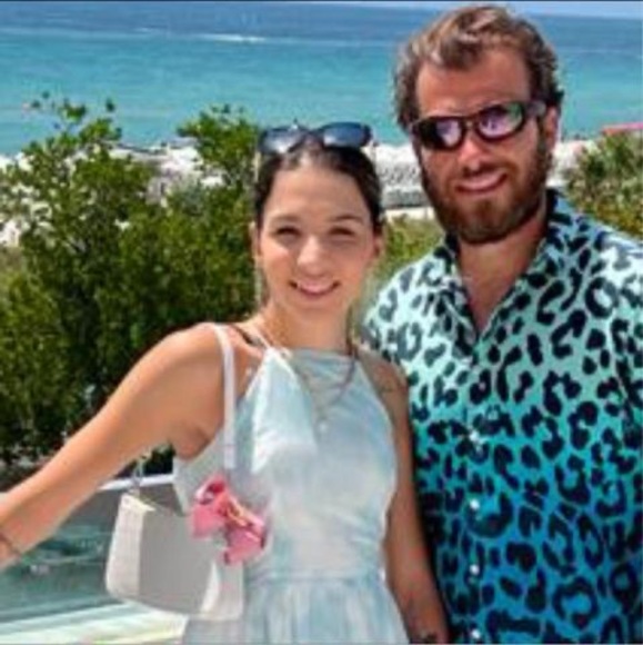 Profile Picture of Daniela Rodrigues (@danielarodri872) on Poshmark