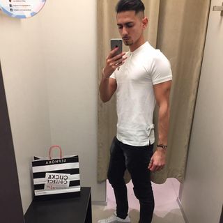 Profile Picture of Andrea Amuso (@andrea.amuso.7) on Facebook