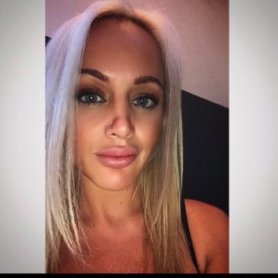 Profile Picture of Bee (@BethSingleton_) on Twitter