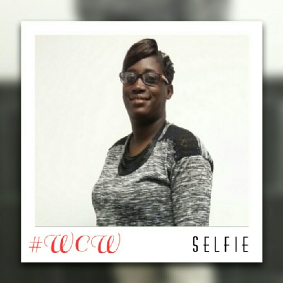 Profile Picture of Talesha Binns (@talesha83) on Poshmark