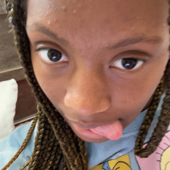 Profile Picture of Raemani Walker (@raemaniaydiah) on Poshmark