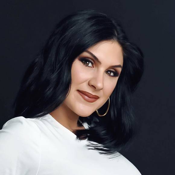 Profile Picture of Terasa Battistoni (@t_battistoni) on Poshmark