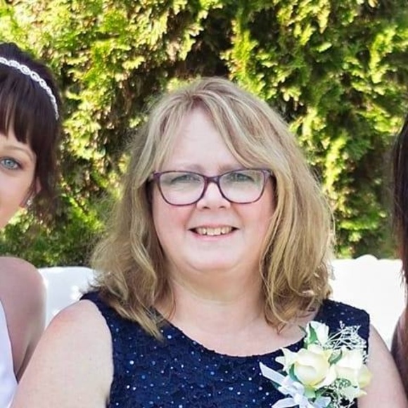 Profile Picture of Wendy Shaer (@wendyshaer) on Poshmark