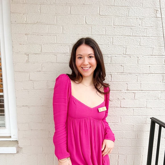 Profile Picture of Hazel Claybon (@hazel_claybon) on Poshmark
