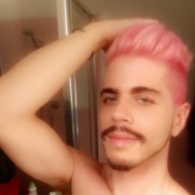 Profile Picture of James Plant (@real_fluffy_bum) on Twitter