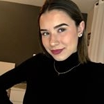 Profile Picture of Léa ♡ (@leapyrn) on Instagram