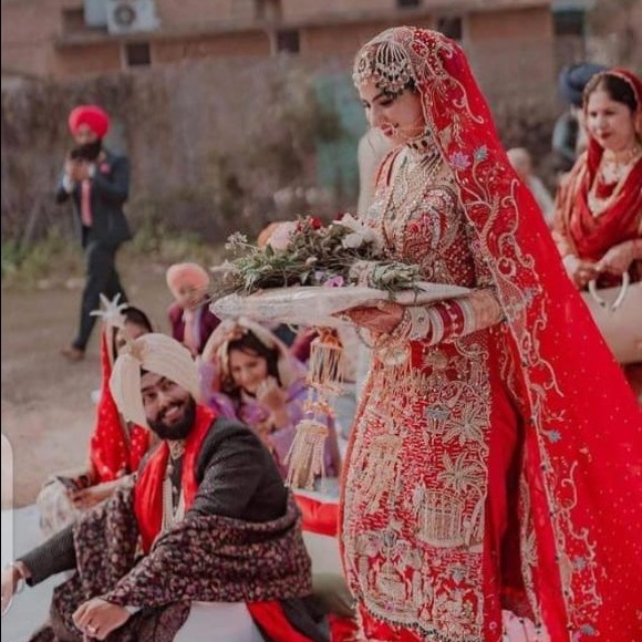 Profile Picture of Azaadveer Singh (@azaadveersingh) on Poshmark