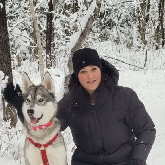 Profile Picture of Karine Crête (@carinecrete) on Poshmark