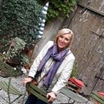 Descalzi Facebook, Instagram & Twitter on PeekYou