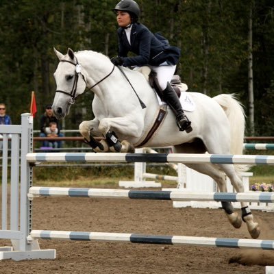 Profile Picture of Hayley Bernard (@jumping_fences1) on Twitter
